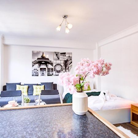 Cozy Studio In Central London Apartment Exterior photo